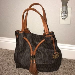 Micheal Kors Jet Set large gathered Tote